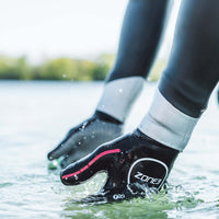 Zone3 Neoprene Heat Tech Warmth Swim Gloves - Black / Red